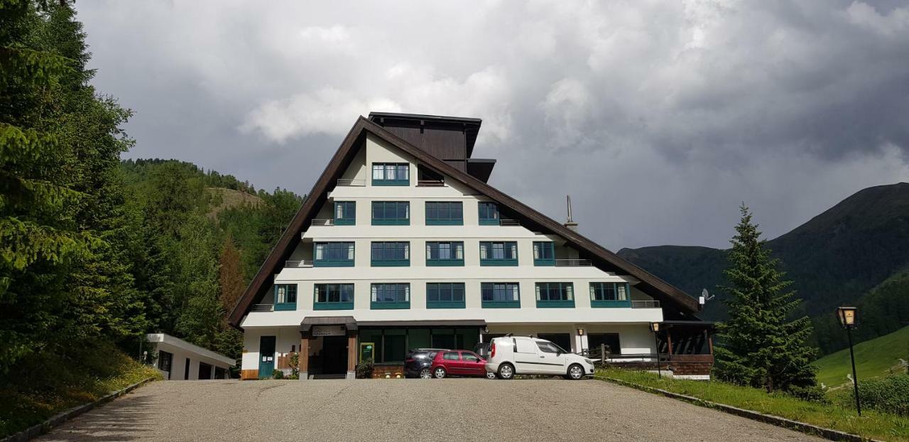 Kinder- Und Familienhotel Nockalm Innerkrems Exterior foto